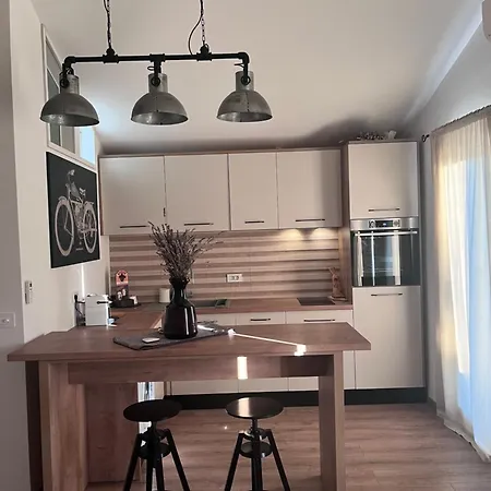 Adria Apartment *